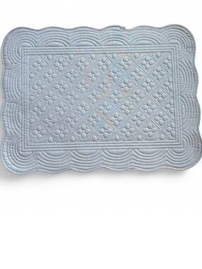 Croft & Barrow Quilted Scallop Edge Placemat